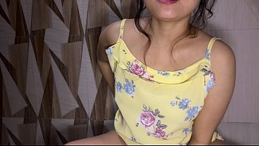 Tebal Pantat Cewek India Rutin Bebersih Memek Dan Pipis Tiap Hari. (a.i)