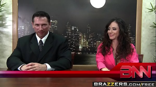 Tonton Adegan Panas Brazzers – Toket Gede Di Kantor, Si Ariella Ferrera, Nikki Sexx, Dan John Str Lagi Ngentot Di Depan Layar Berita