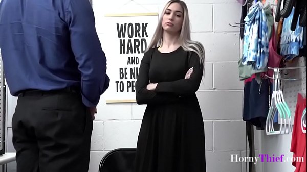 Remaja Jilbab Nakal Ngentot Polisi Biar Bebas Dari Penjara – Delilah Day | Hornythief