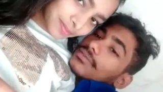 Ciuman Panas Desi Yang Bikin Merem Melek