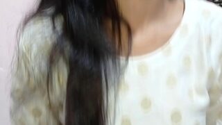 Cowok Punjabi Ngecrotin Memek Ibu Tiri Sampe Penuh
