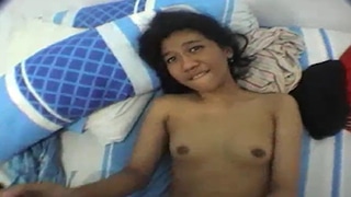 Mahasiswi Seksi Lagi Belajar Main Anal Biar Makin Nikmat
