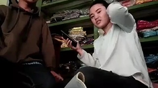 Pasangan Ngentot Panas Sambil Jaga Toko, Suara Minta Dicocol