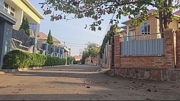 Astaga Mama Arab Ngebetin Memek Di Depan Rumah Deket Jalan Raya